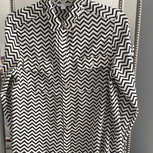 American Eagle Outfitters Tops - American Eagle zigzag striped shirt American Eagle Outfitters Tops - American Eagle zigzag striped shirt